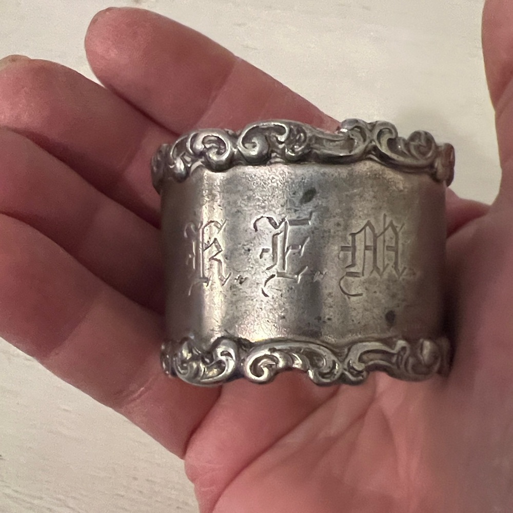 Antique Silver engraved Victorian napkin ring holder